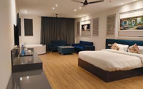 Acr Luxury Hotel